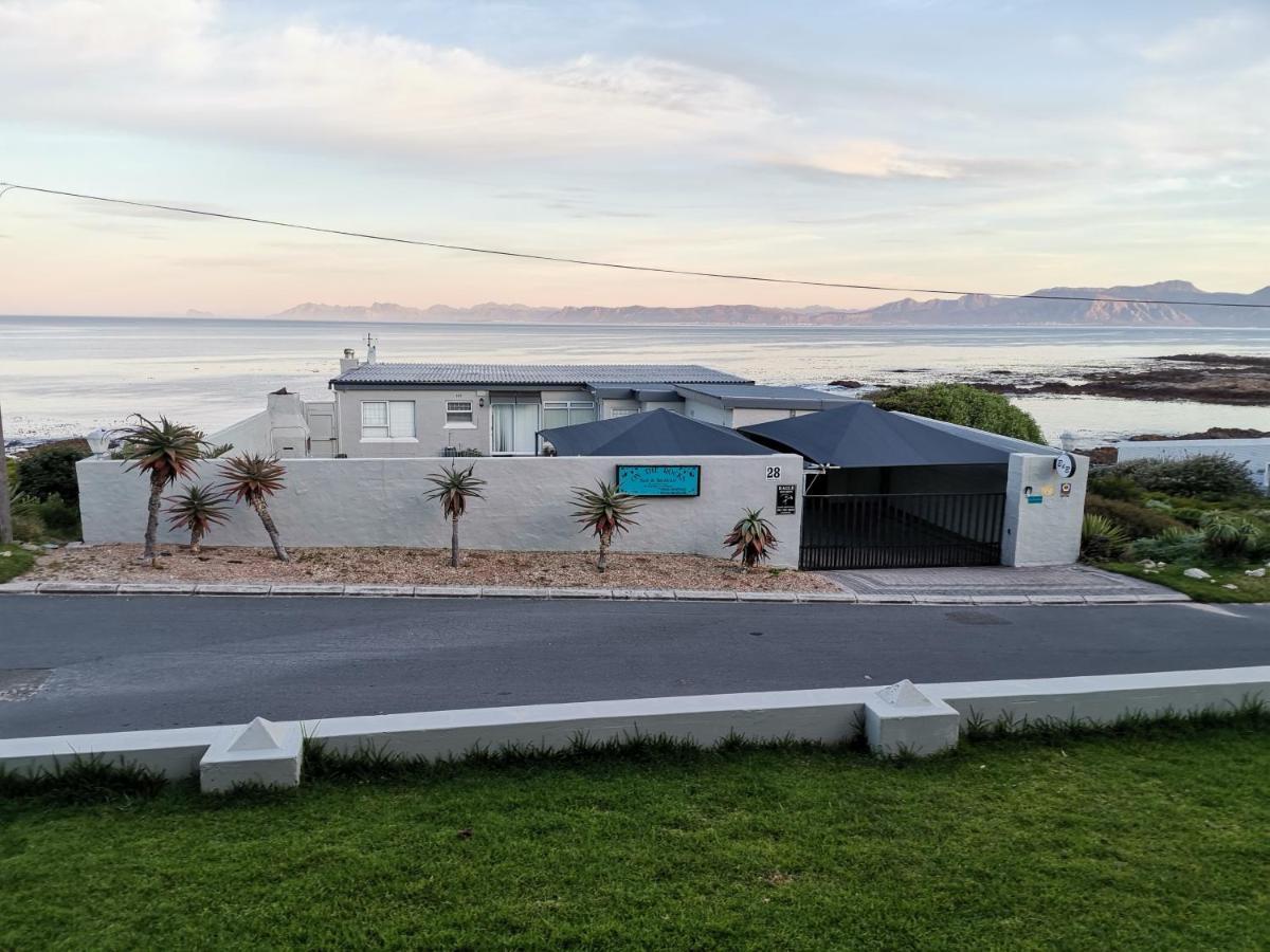 On The Rocks Guesthouse Gansbaai Buitenkant foto