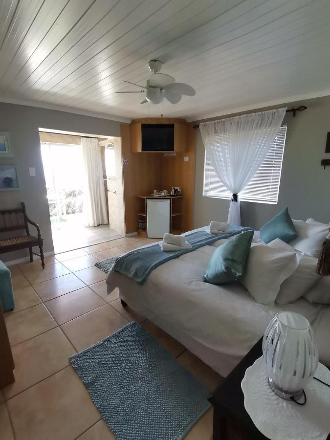 On The Rocks Guesthouse Gansbaai Buitenkant foto
