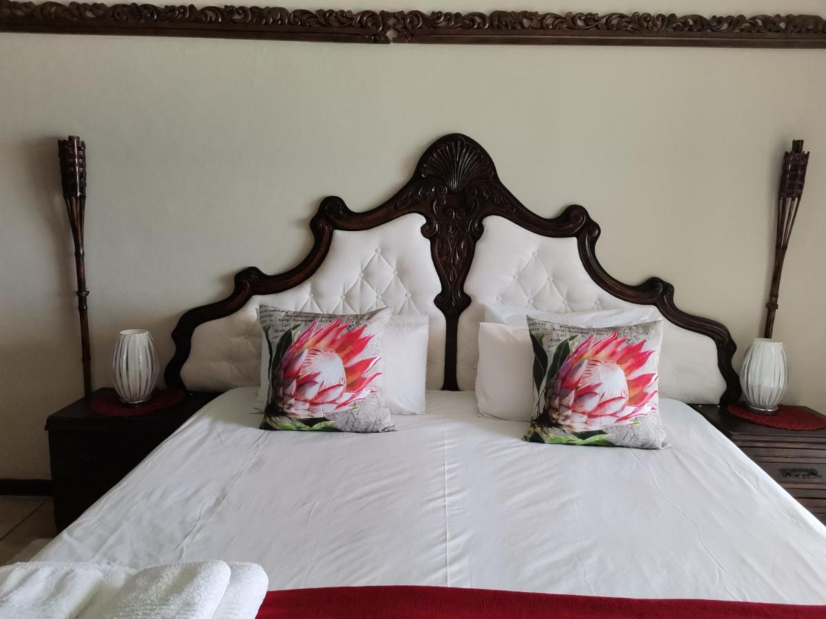 On The Rocks Guesthouse Gansbaai Buitenkant foto