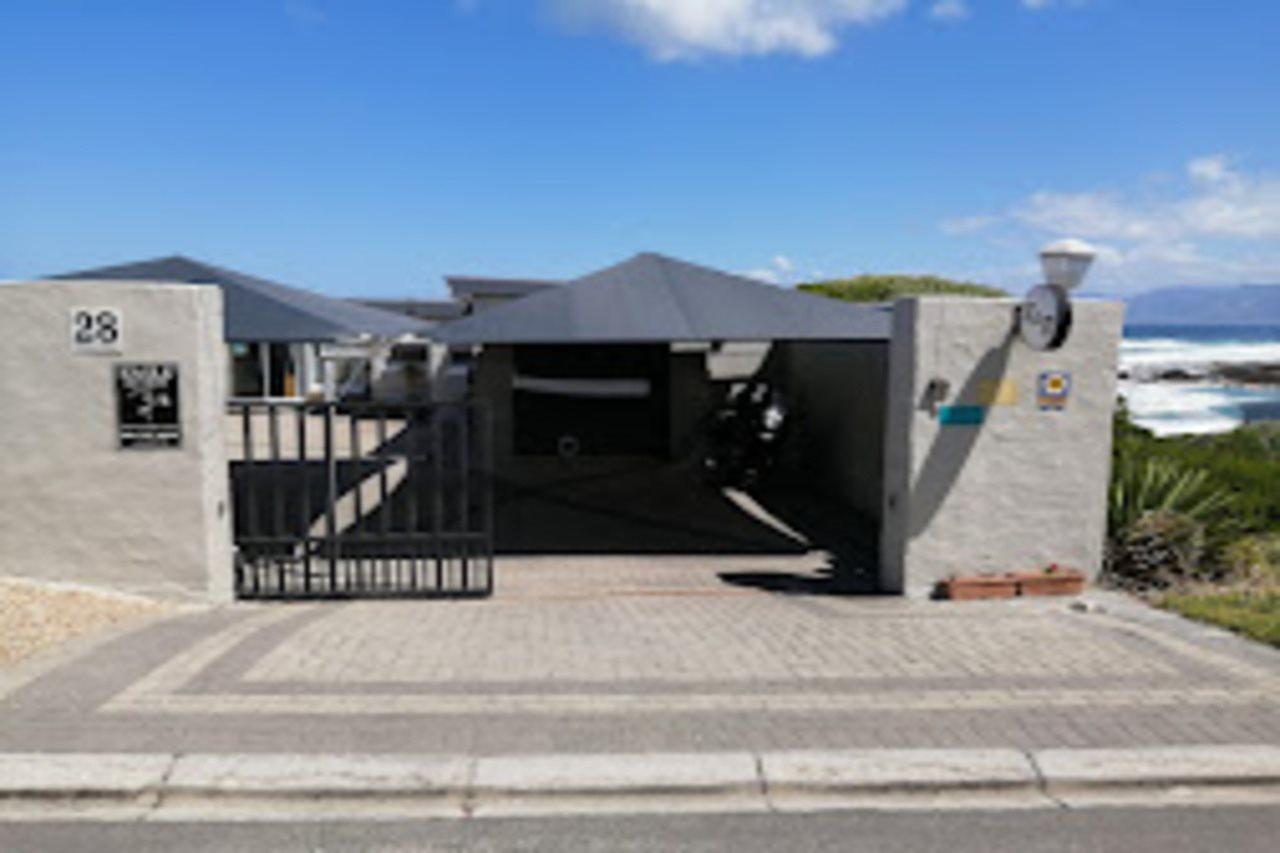 On The Rocks Guesthouse Gansbaai Buitenkant foto
