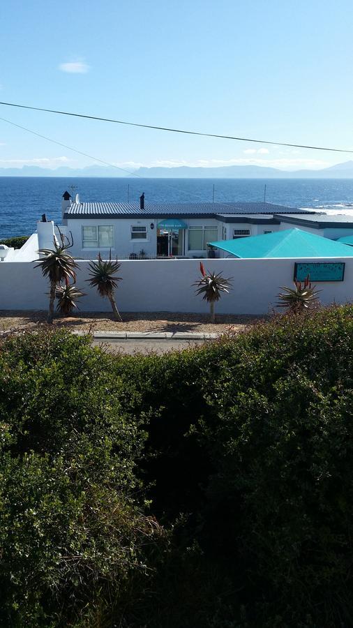 On The Rocks Guesthouse Gansbaai Buitenkant foto