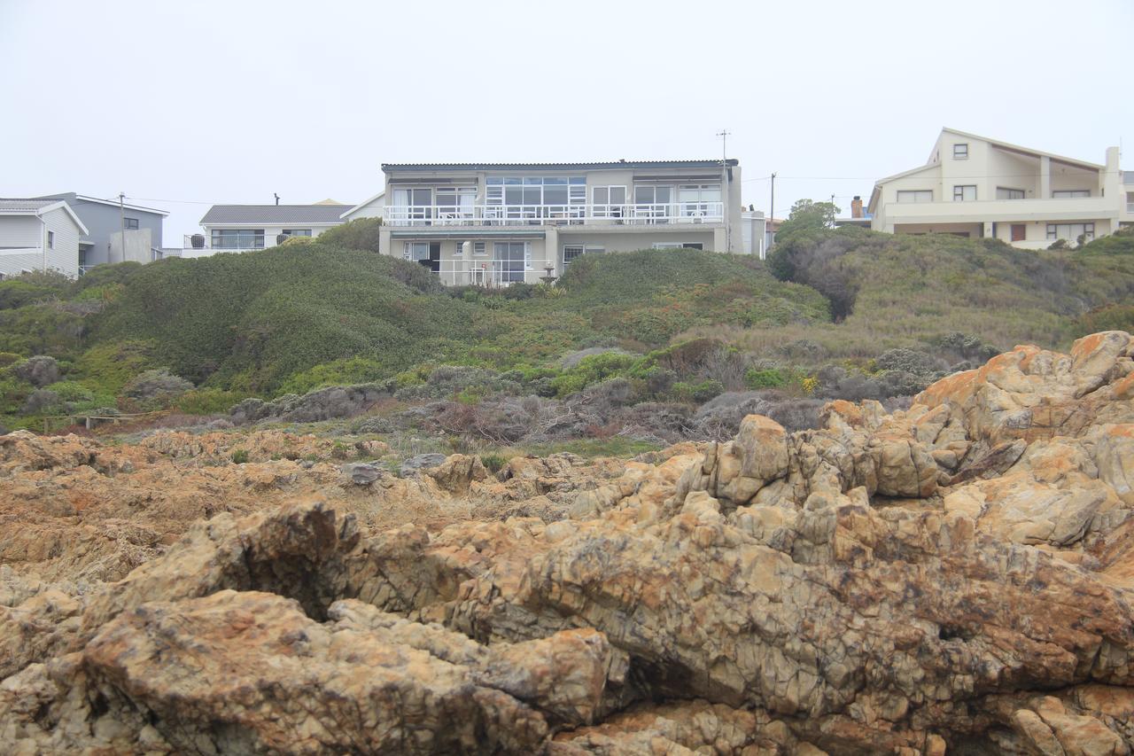 On The Rocks Guesthouse Gansbaai Buitenkant foto